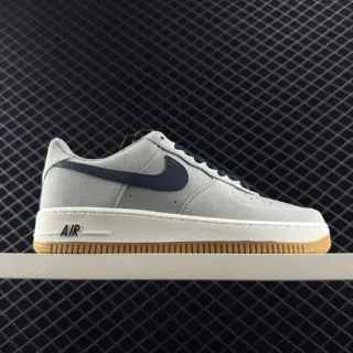Nike Air Force 1 حذاء رياضي لايف ستايل باللون رمادي فاتح والبحري