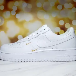Nike Air Force 1 White Gold Low-Top Leather Upper أحذية رياضية للستايل الحياتي