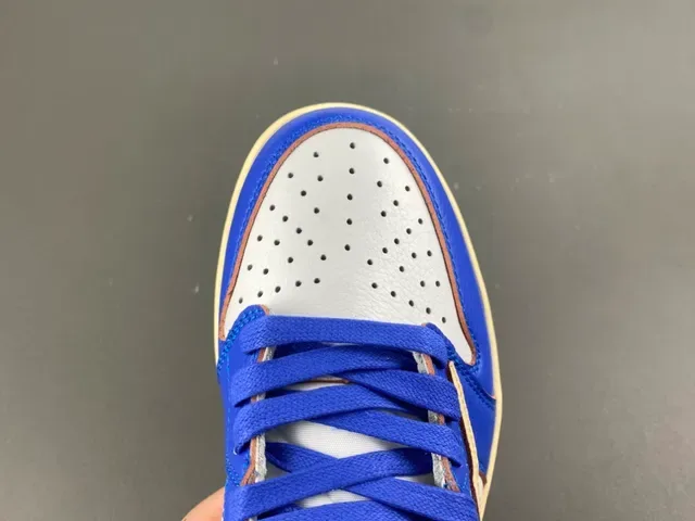 Nike Air Jordan 1 Travis Scott Collaboration Tênis Lifestyle Azul Branco Creme 6
