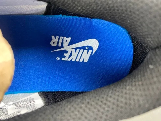 Nike Air Jordan 1 Travis Scott Collaboration Tênis Lifestyle Azul Branco Creme 9