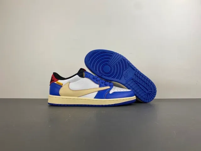 Nike Air Jordan 1 Travis Scott Collaboration Tênis Lifestyle Azul Branco Creme 13