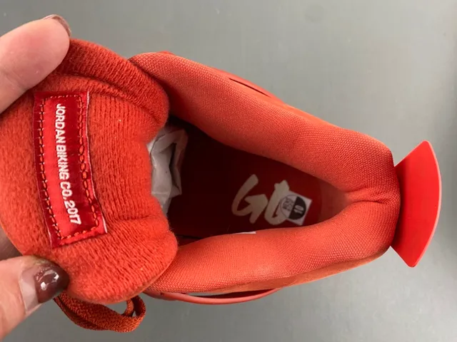 Nike Air Jordan 4 Zapatos de baloncesto rojos monocromáticos 7