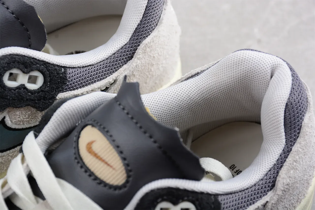 Nike Air Max 1 Off-White e Cinza Tênis Lifestyle 7