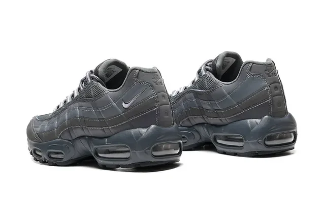 Nike Air Max 95 Dark Gray Quilted Wave Panel Lifestyle Sneakers 4
