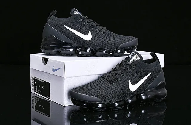 Nike Air VaporMax Black White Running Shoes 8