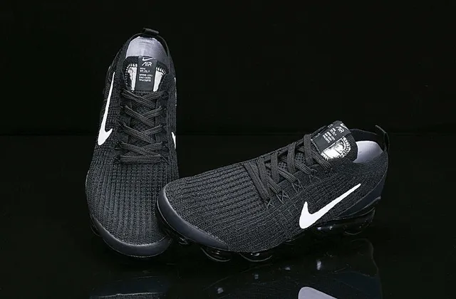 Nike Air VaporMax Black White Running Shoes 9