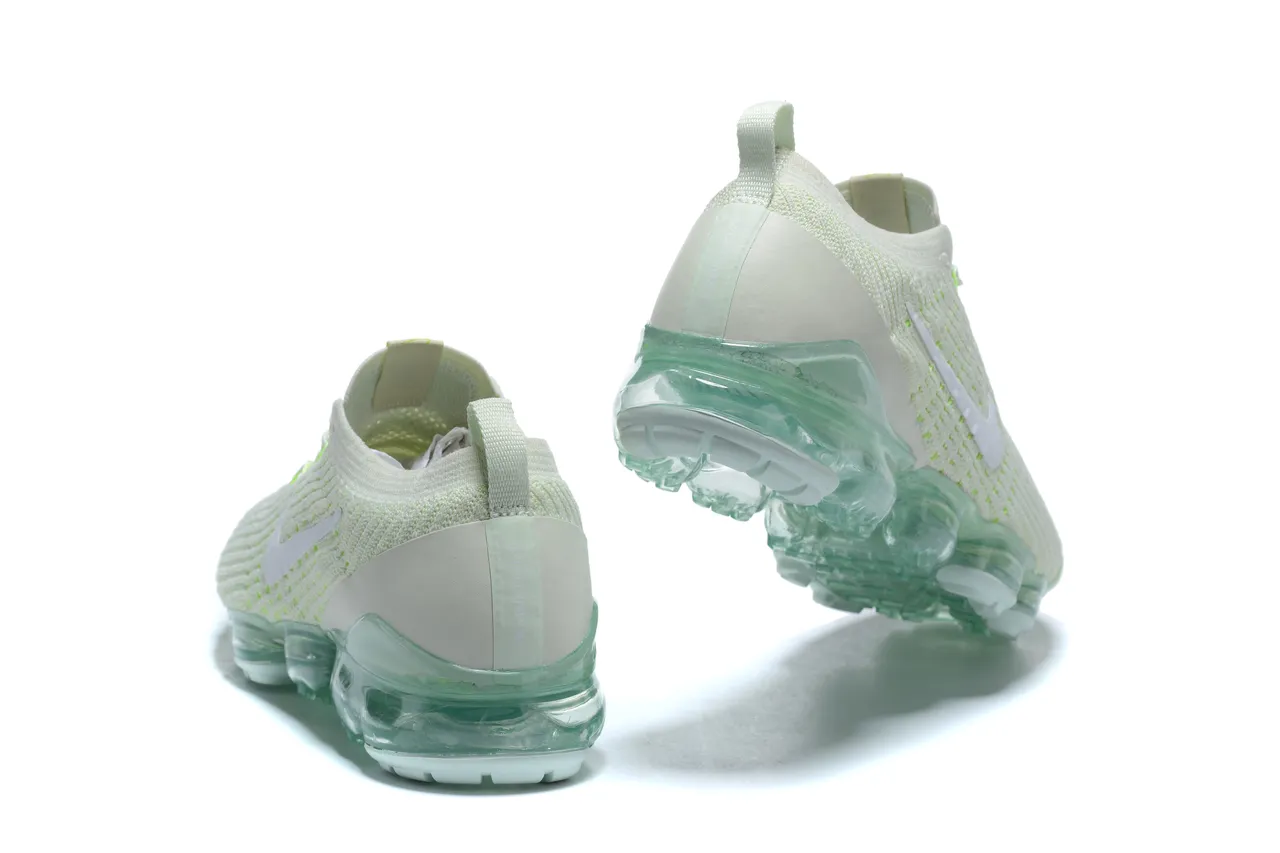 Nike Air VaporMax সাদা এবং নিওন গ্রিন রানিং শু 4