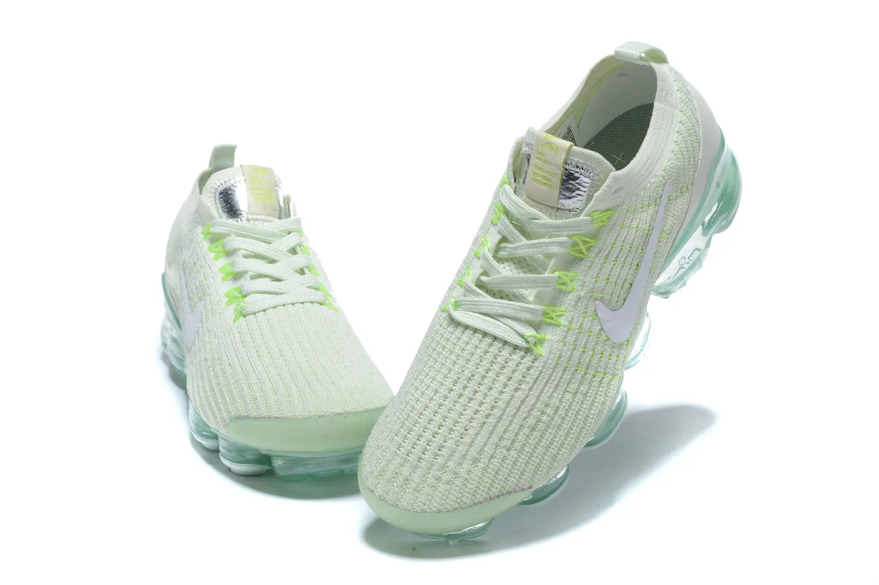 Nike Air VaporMax সাদা এবং নিওন গ্রিন রানিং শু 5