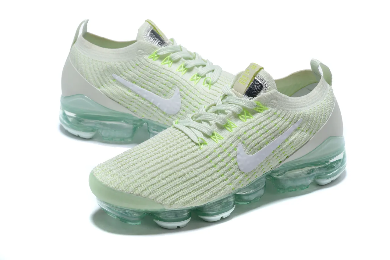 Nike Air VaporMax সাদা এবং নিওন গ্রিন রানিং শু 6