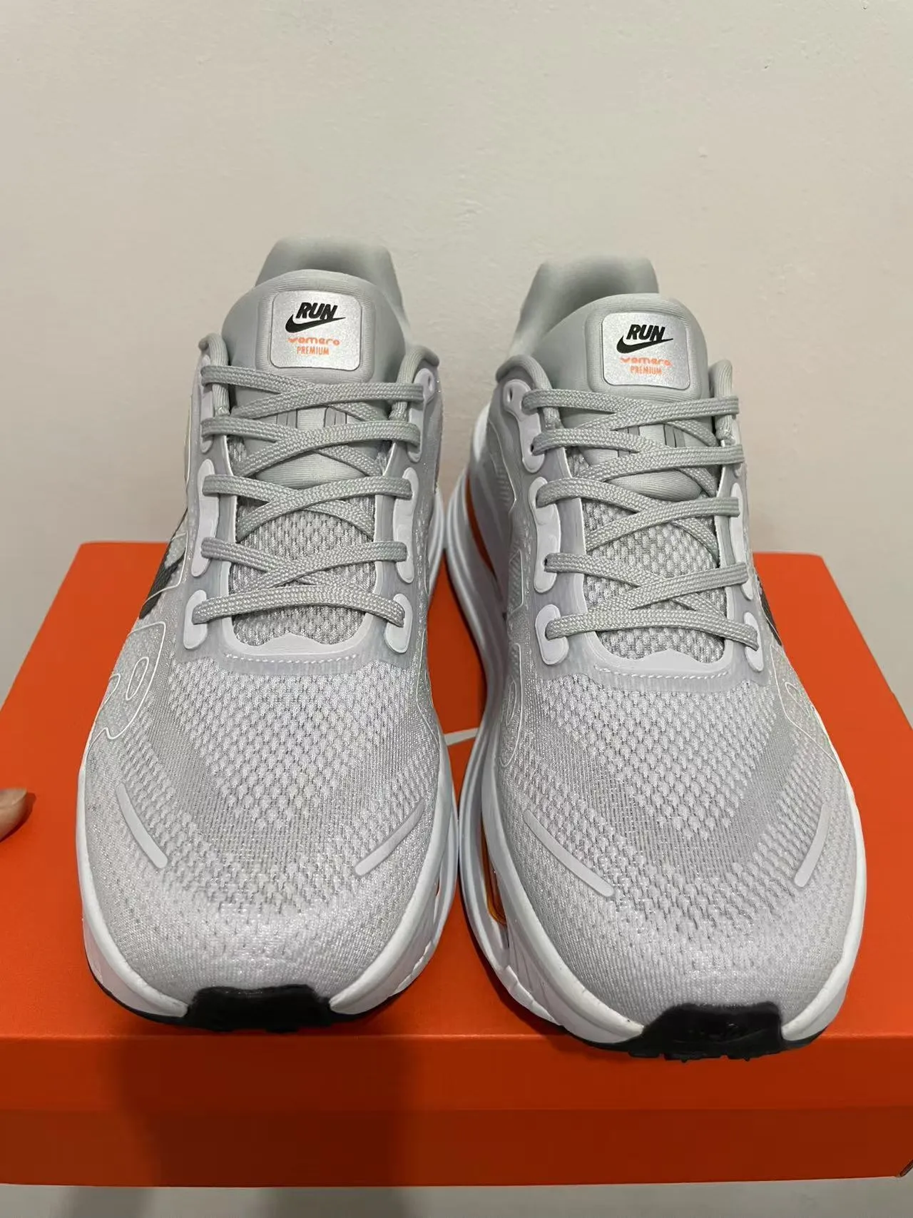Nike Air Zoom Pegasus Cinza Laranja Malha Engenhada Parte Superior Unidade Visível de Comprimento Total Tênis de Corrida 2