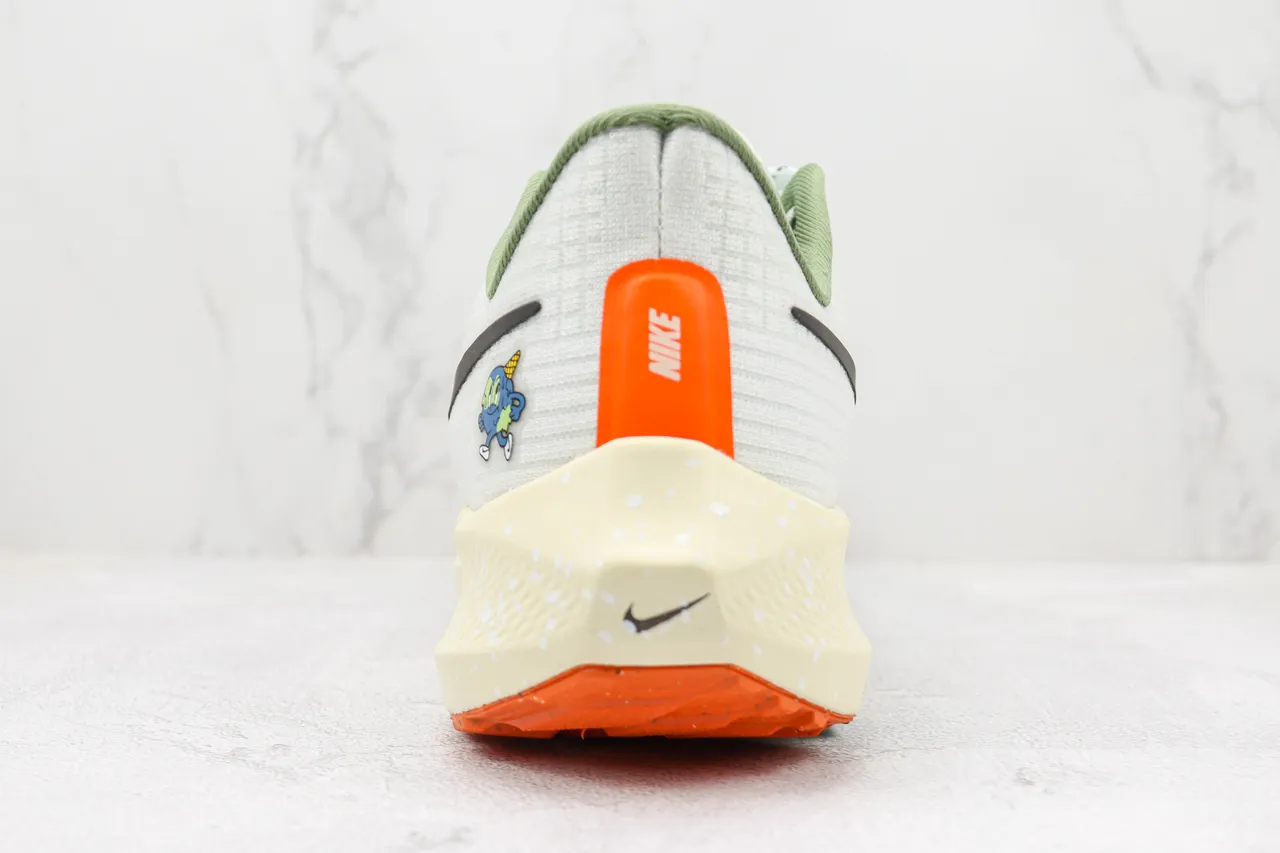 Nike Air Zoom Pegasus أبيض برتقالي علوة شبكية مصممة رغوة متفرقة وسط أحذية جري 9