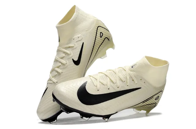 Nike 米色 黑色 高帮 针织鞋面 Swoosh 硬地 足球鞋 3