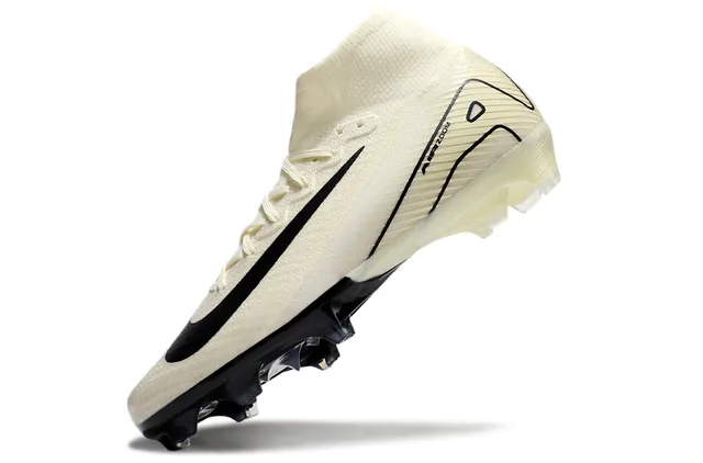Nike 米色 黑色 高帮 针织鞋面 Swoosh 硬地 足球鞋 7