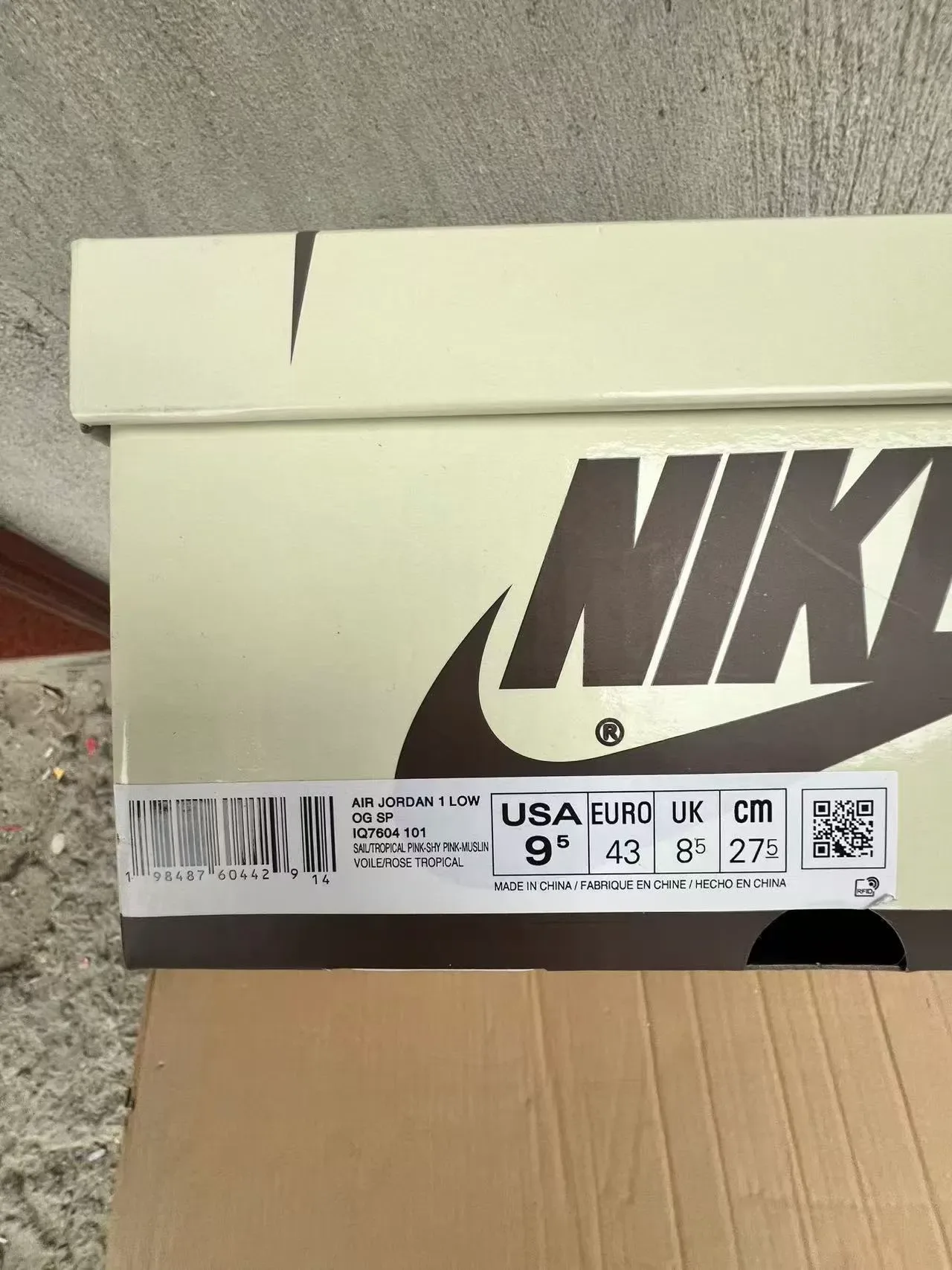 Nike Beige Pink Low-Top Leather-Panelled Sneakers 11