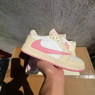 Nike Sneakers Lifestyle Beige et Rose, Cuir, Basses