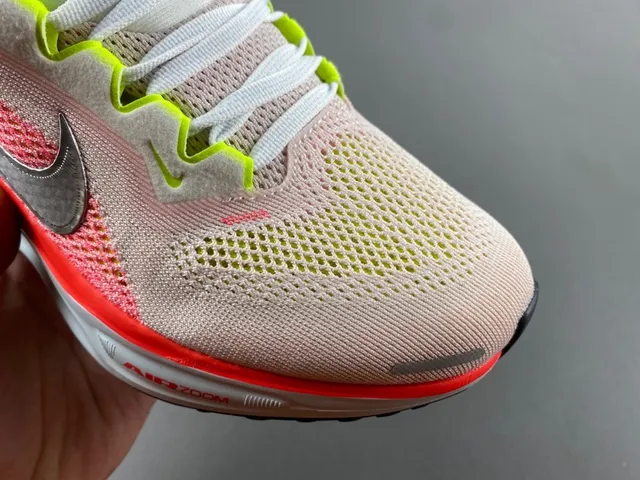 Nike Bege Vermelho Parte Superior Tricot Ingeniéril Unidade Air Zoom Visível Comprimento Total Tênis de Corrida 2