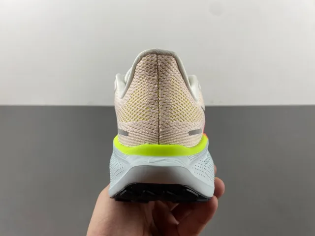 Nike Bege Vermelho Parte Superior Tricot Ingeniéril Unidade Air Zoom Visível Comprimento Total Tênis de Corrida 4