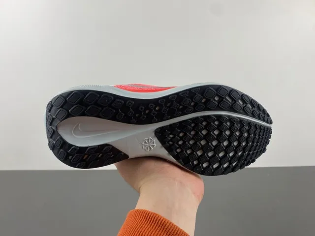 Nike Bege Vermelho Parte Superior Tricot Ingeniéril Unidade Air Zoom Visível Comprimento Total Tênis de Corrida 7