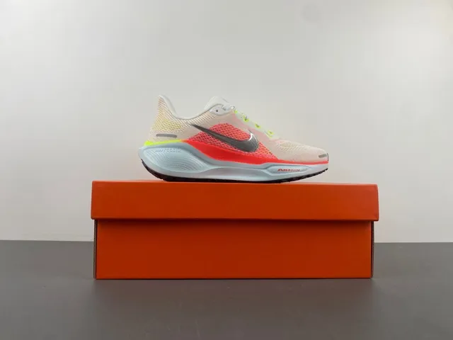 Nike Bege Vermelho Parte Superior Tricot Ingeniéril Unidade Air Zoom Visível Comprimento Total Tênis de Corrida 13