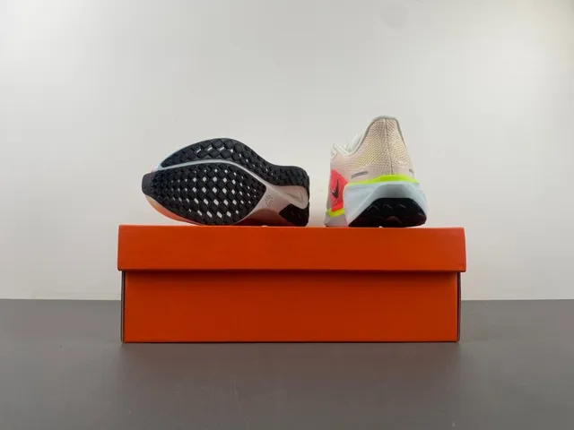 Nike Bege Vermelho Parte Superior Tricot Ingeniéril Unidade Air Zoom Visível Comprimento Total Tênis de Corrida 14