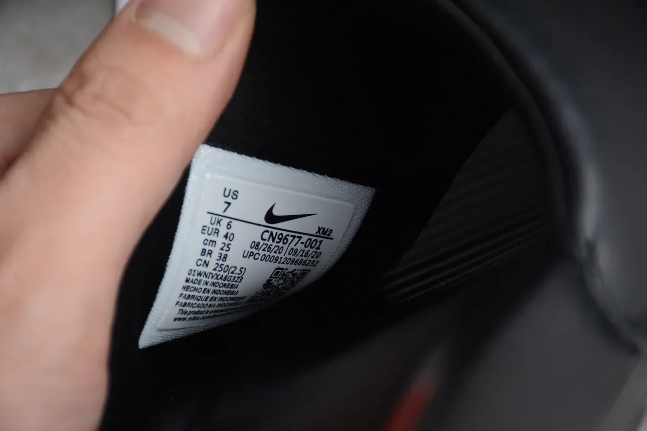 Nike Benassi JDI Sandálias Pretas com Logo Metálico 4