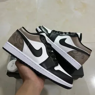 Nike أسود بيج low-top جلد و اصطناعي علوي أحذية رياضية lifestyle