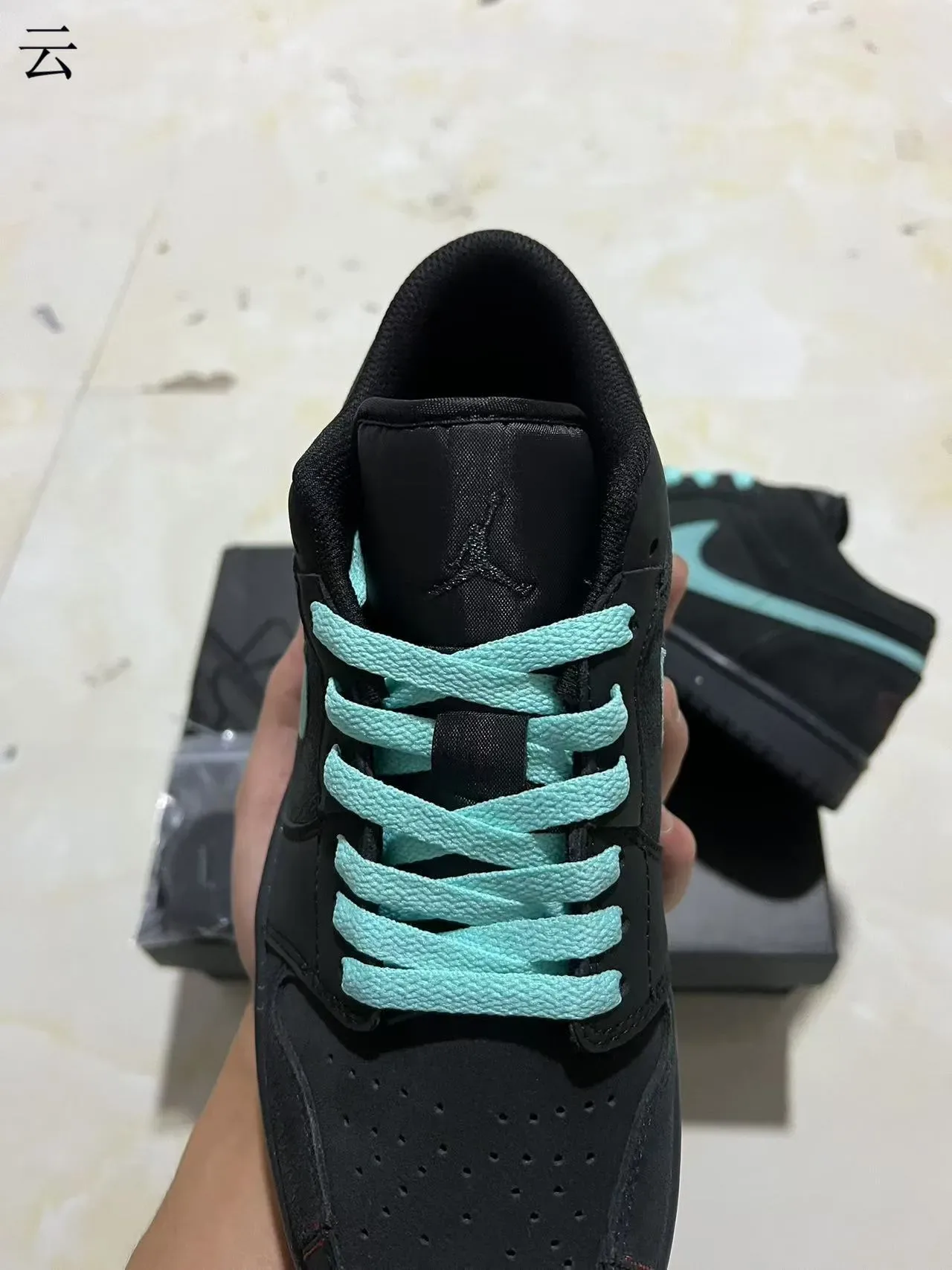 Nike Black Blue Low-Top Suede Upper Lifestyle Sneakers 4