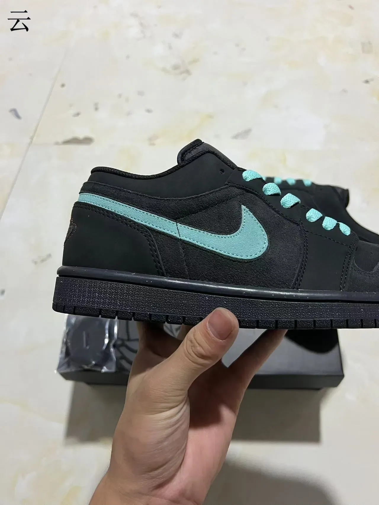 Nike Black Blue Low-Top Suede Upper Lifestyle Sneakers 7