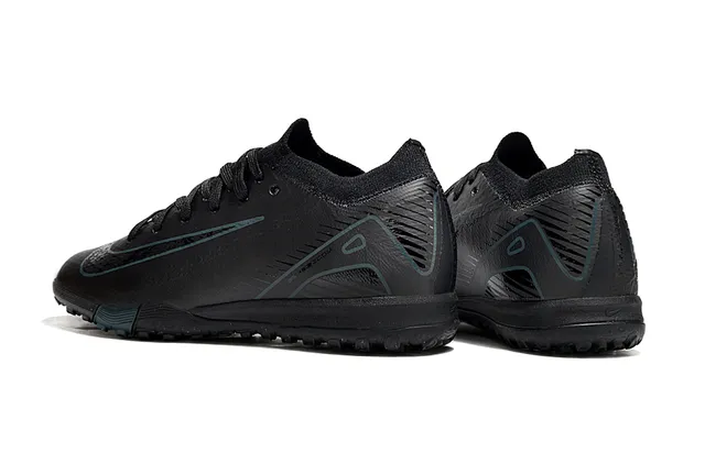 Nike sapatos de futebol indoor com parte superior sintética preta e azul e linhas de acento em teal 4