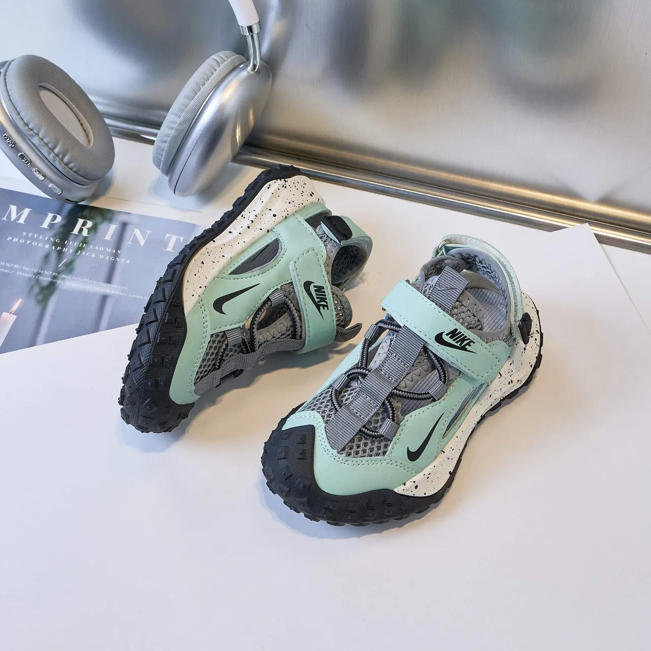 Nike 黑色白色 可调节魔术贴带 网面 休闲凉鞋 13