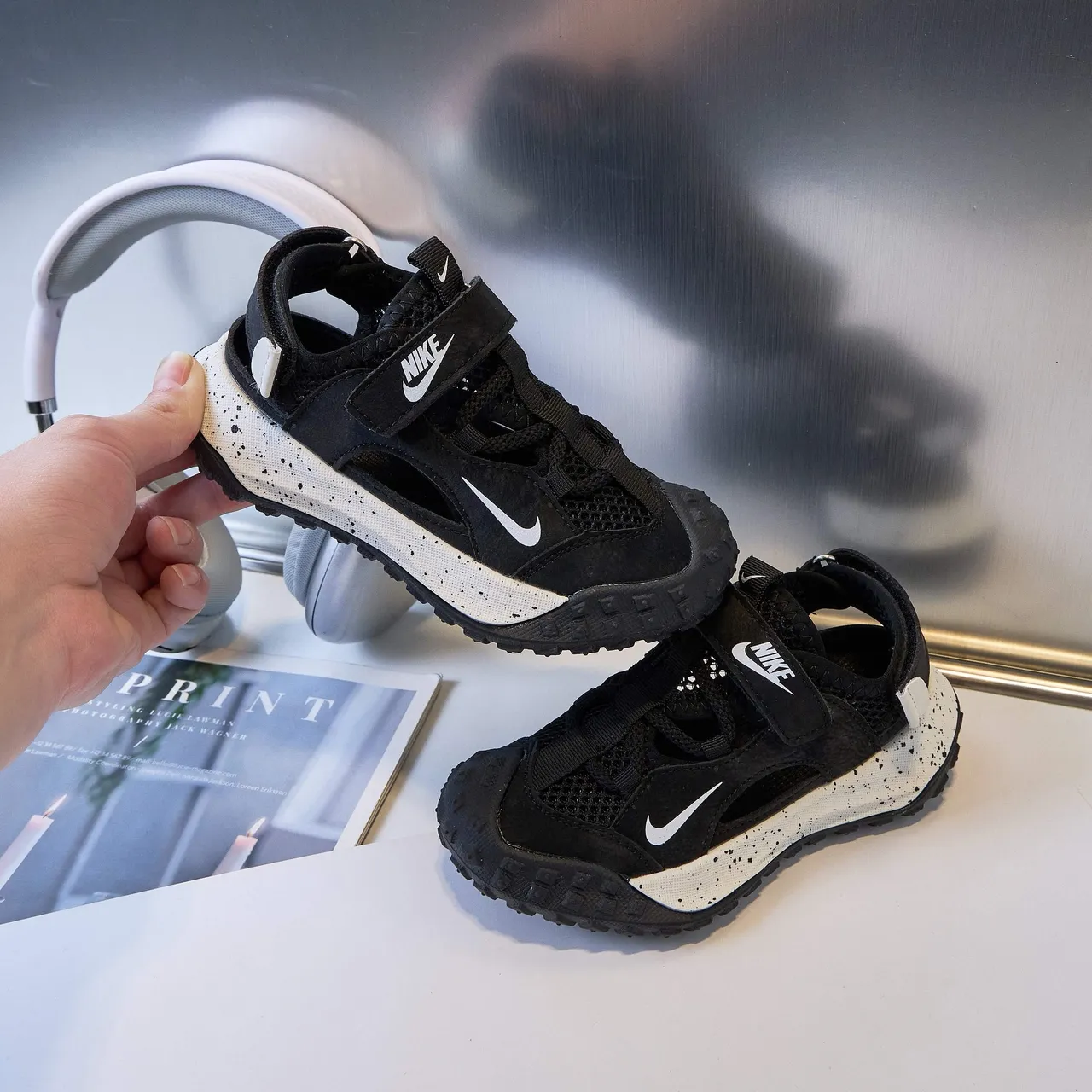 Nike 黑色白色 可调节魔术贴带 网面 休闲凉鞋 15