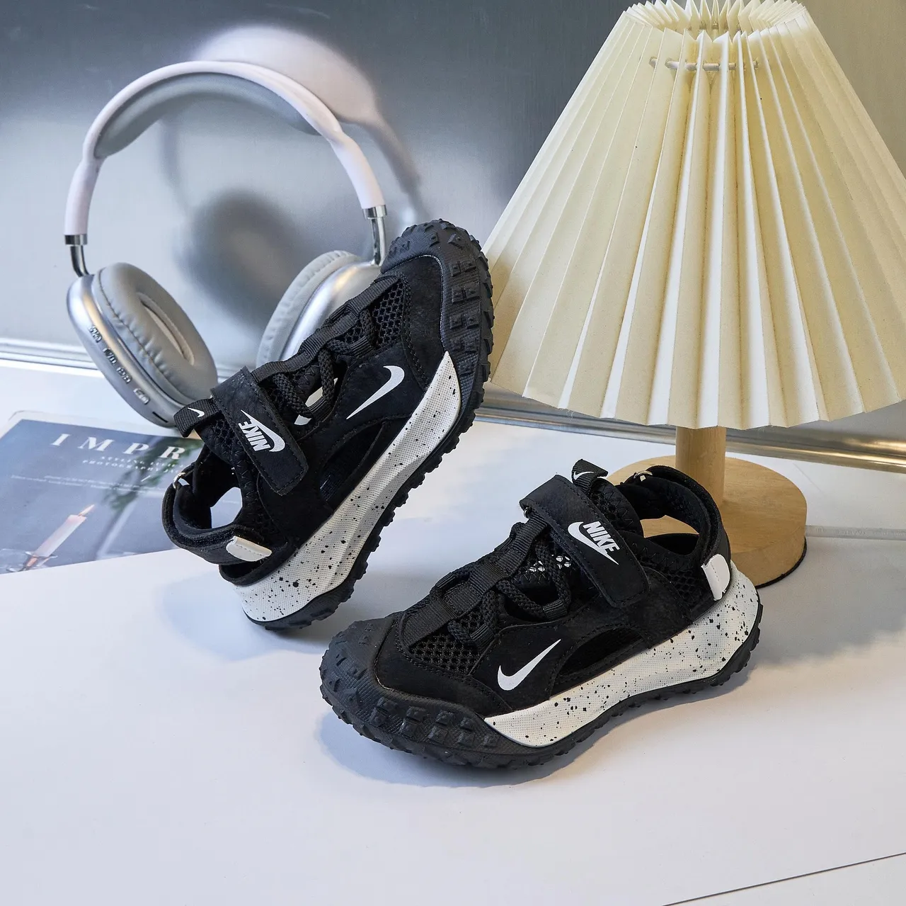 Nike 黑色白色 可调节魔术贴带 网面 休闲凉鞋 17