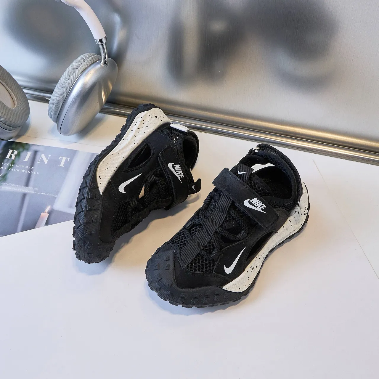 Nike 黑色白色 可调节魔术贴带 网面 休闲凉鞋 18