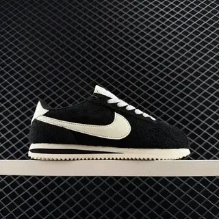 Nike Cortez Black and White أحذية أسلوب حياة