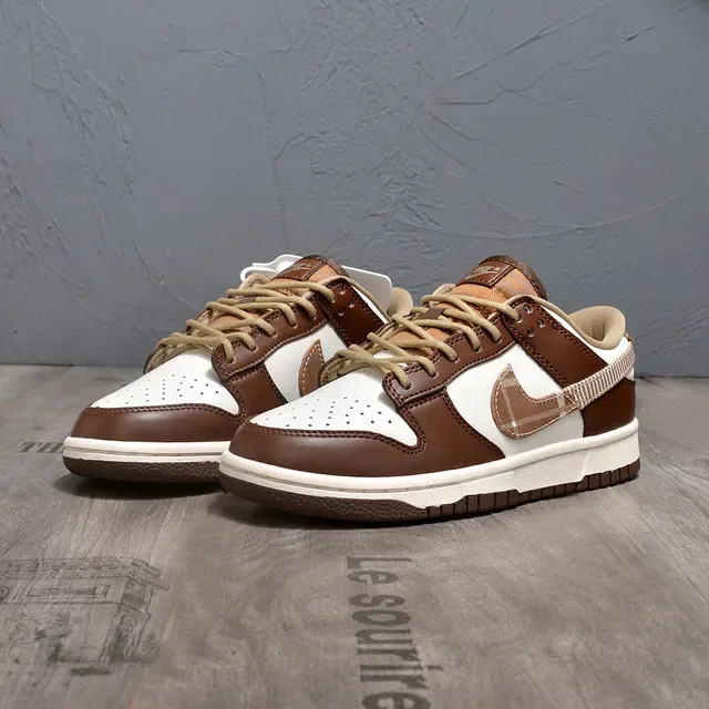 Nike Dunk Low Chocolate White Brown Lifestyle Sneakers 3