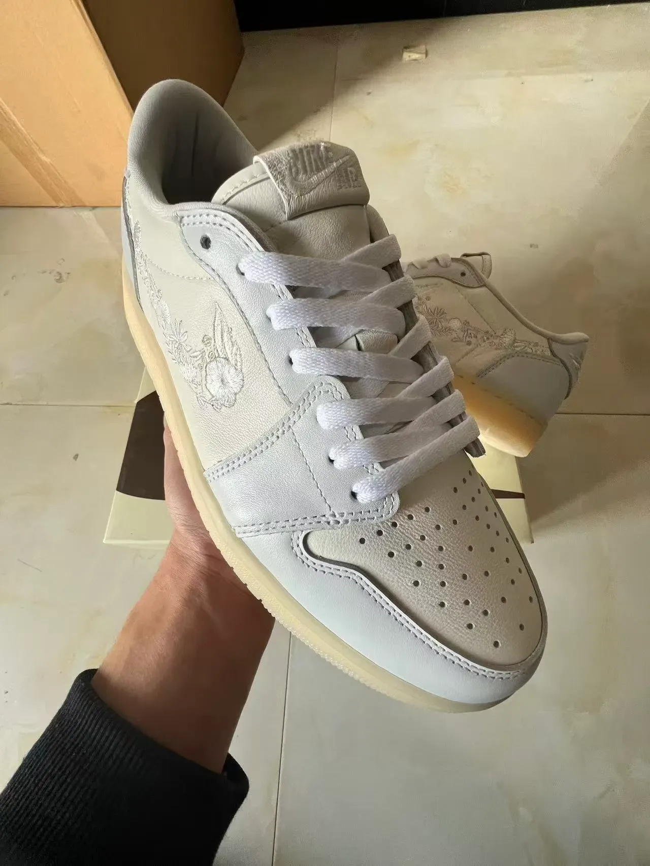 Nike Dunk Low Embroidered Floral Light Gray Lifestyle Sneakers 2