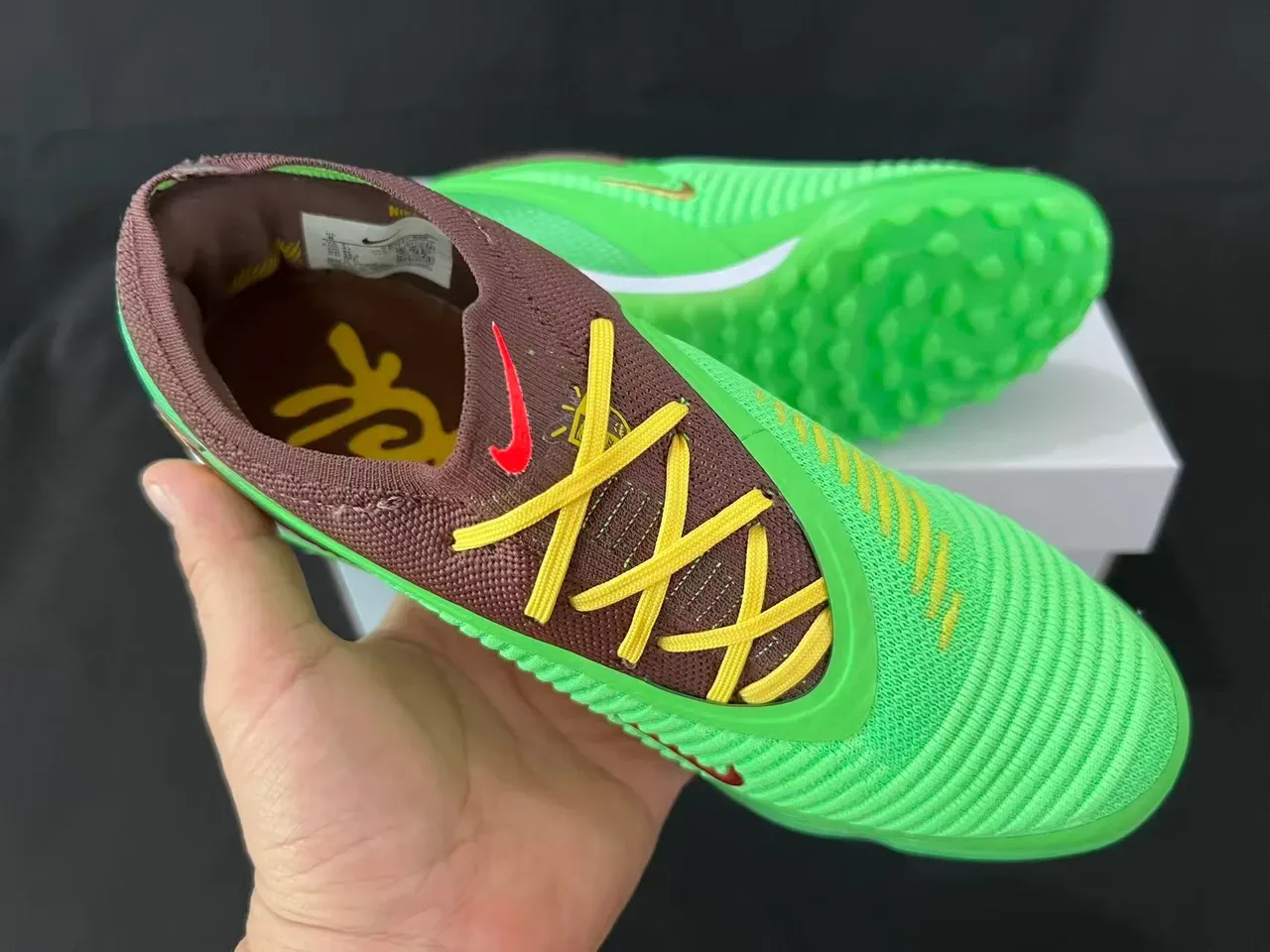 Nike أخضر بني Knit Upper Molded TPU Cage Turf أحذية كرة القدم 7