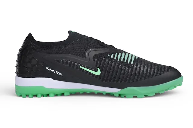 Nike Gripknit Turf 黑色和霓虹绿 足球鞋 7