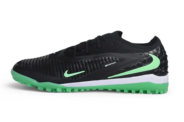 Nike Gripknit Turf 黑色和霓虹绿 足球鞋 8