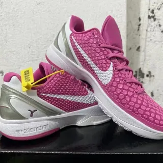 Nike Kobe 4 rose blanc argent baskets de basketball
