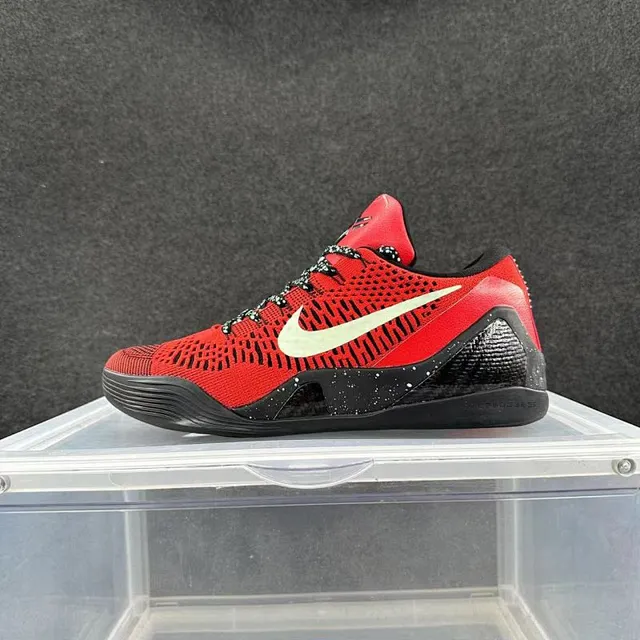 Nike Kobe 9 Elite Low Red and Black 篮球鞋 2