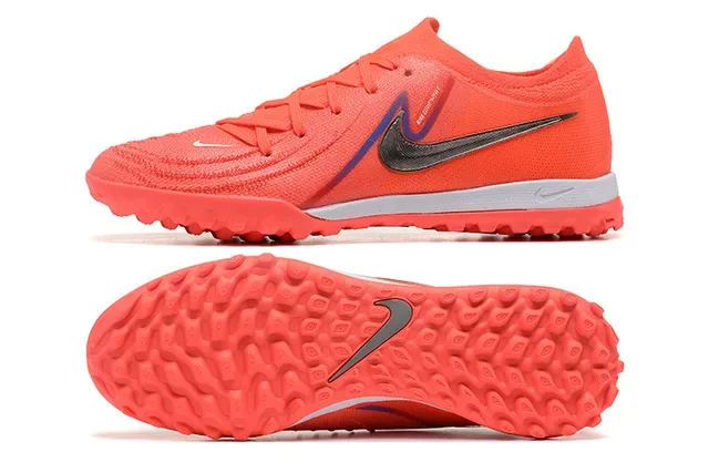 Nike Chaussures de football orange et noir Knit Upper Low-Cut Silhouette Turf 9
