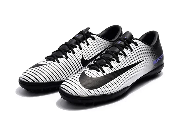 Nike Chaussures de football indoor orange noir silhouette basse ribbelée tige synthétique 10