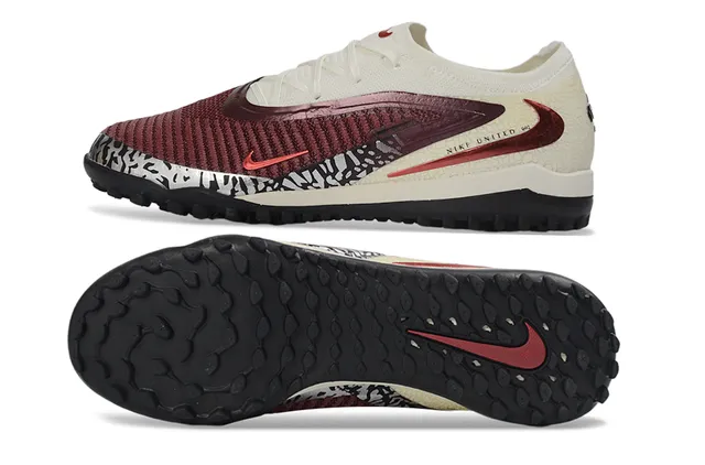 Nike Phantom GT 米色酒红针织鞋面 纹理酒红色笼架覆盖 草地足球鞋 5