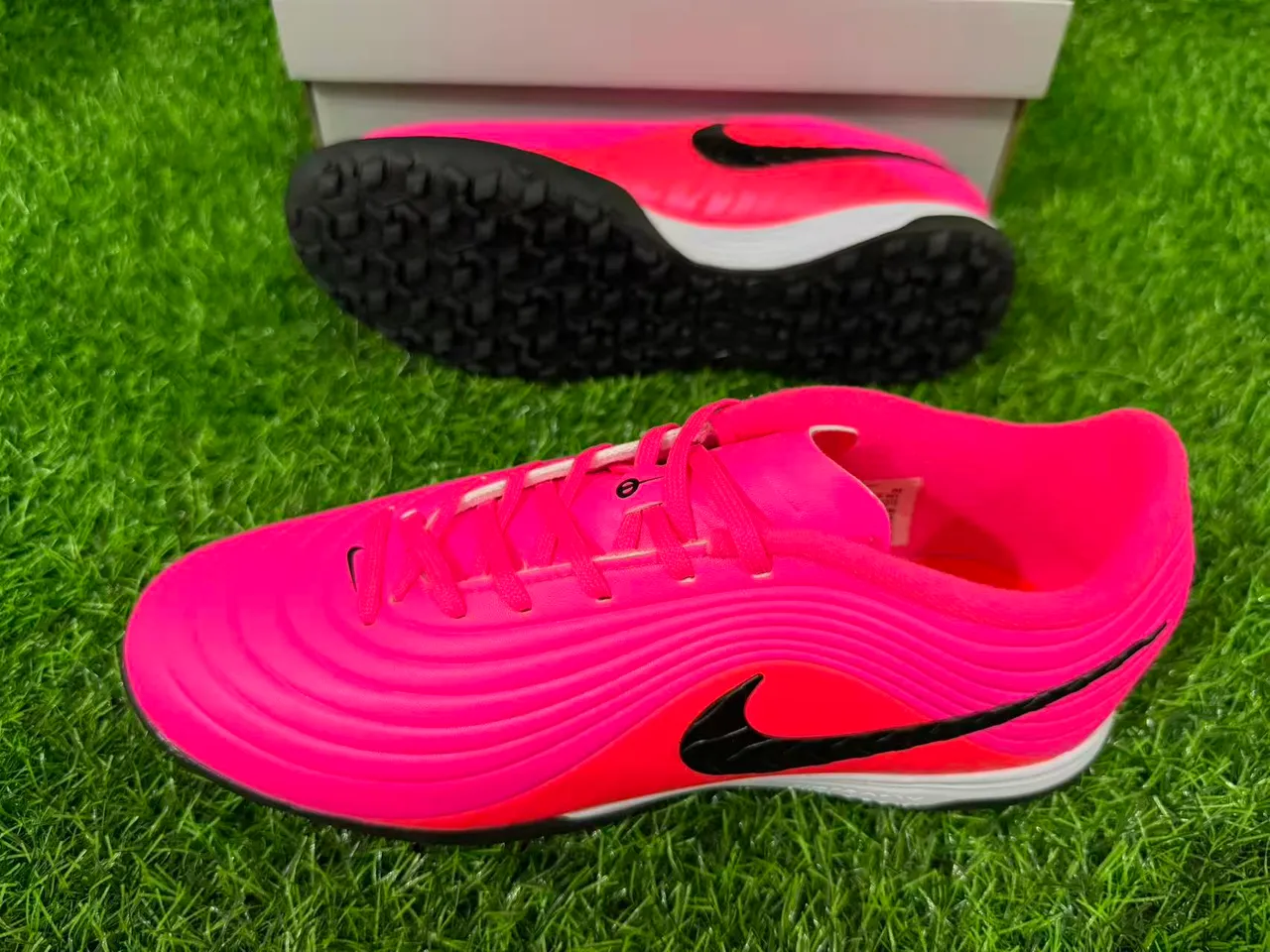 Nike Phantom GT Indoor Tênis de futebol indoor rosa vivo preto 2