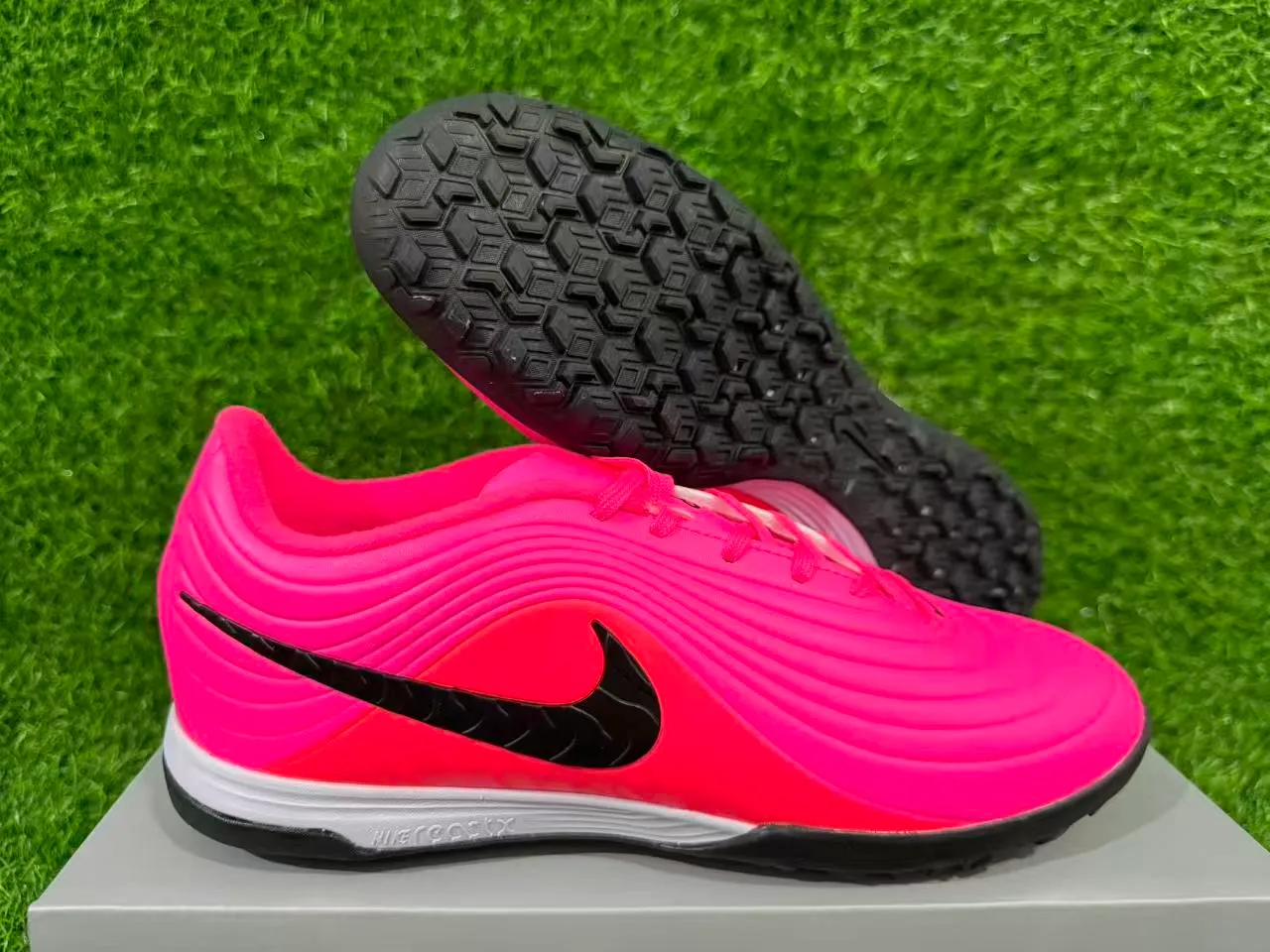 Nike Phantom GT Indoor Tênis de futebol indoor rosa vivo preto 10