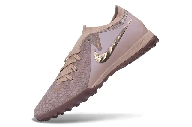 Nike 粉金色 针织鞋面 金属 Swoosh 草地足球鞋 3