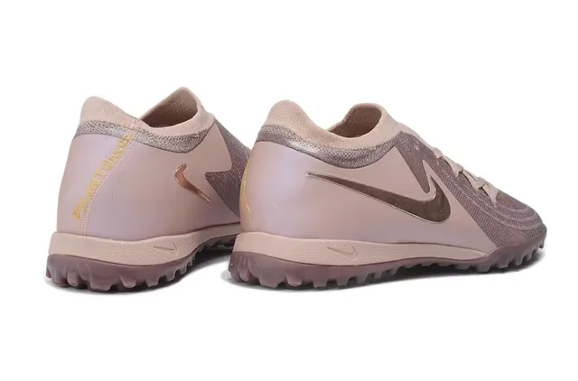 Nike 粉金色 针织鞋面 金属 Swoosh 草地足球鞋 5