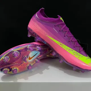 Nike Violet Rose Bas de la cheville Encolure chaussette Construction Atomknit Sol ferme Chaussures de football