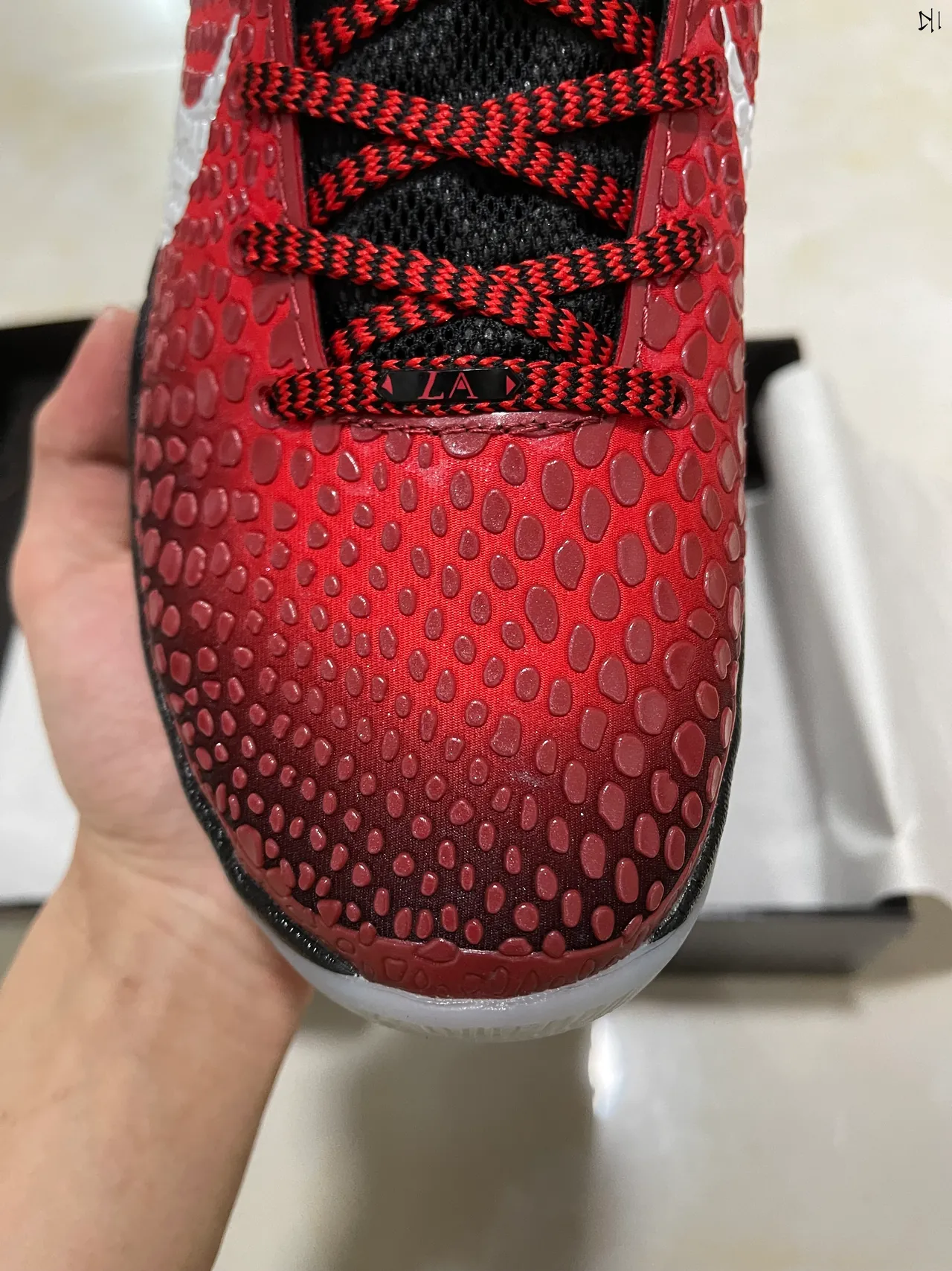 Nike Red Black Textured Pebbled Upper Plastic Heel Cage Basketball Shoes 3